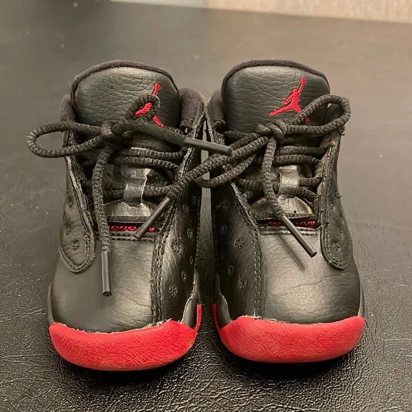 Toddlers Jordan 13s - Picture 1 of 5